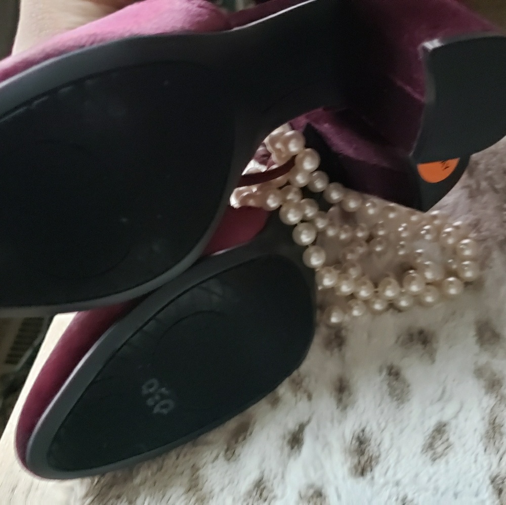 Beautiful Heels - Picture 3 of 3